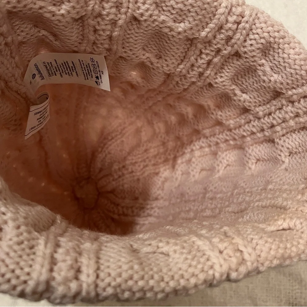 Lululemon cable knit cream pink pom pom beanie winter hat one size merino wool - Picture 5 of 5
